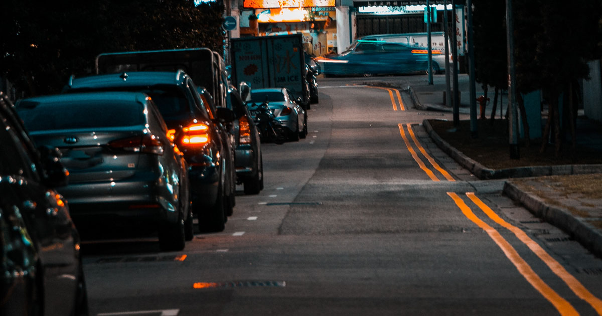 MAN FOUND OUT HIS BOSS GOES GEYLANG, INDIRECTLY BLACKMAILS FOR PROMOTION