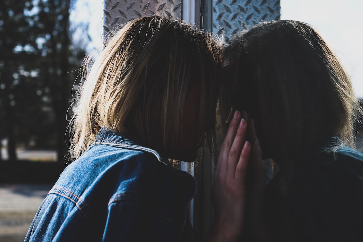 GIRL GETS BF AFTER FRIEND REJECTED HER BUT CRIES AT RUMOURS THAT FRIEND IS ATTACHED
