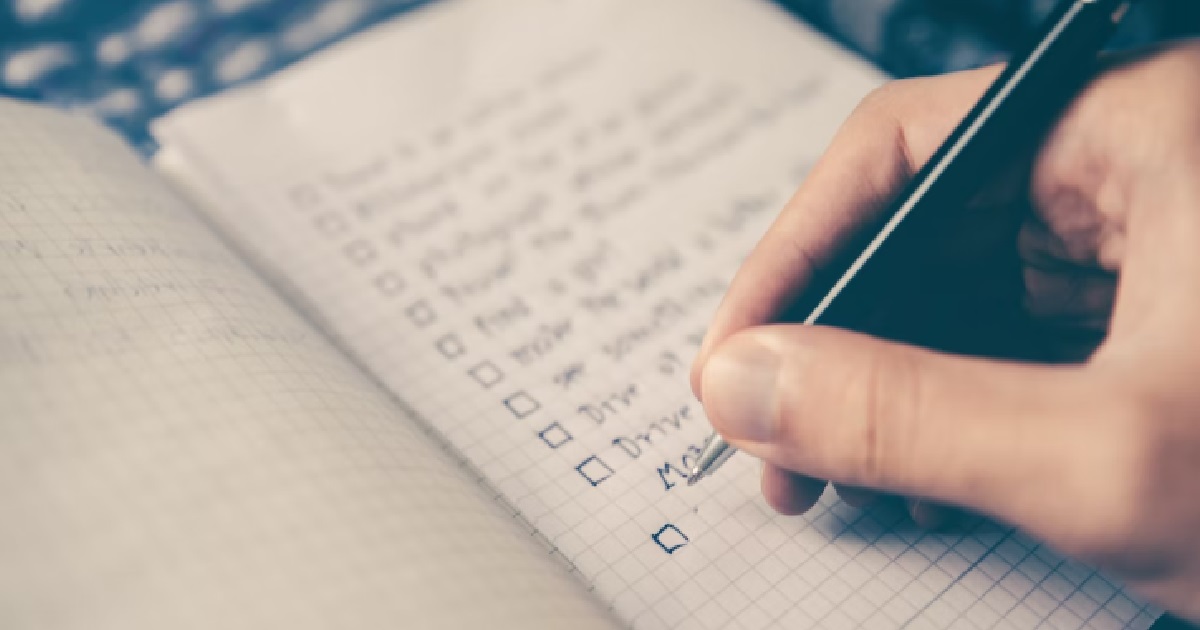 GUY’S GF HAS A SECRET LIST OF ALL THE MEN SHE SLEPT WITH, RATES THEM ON HOW “GOOD” THEY ARE