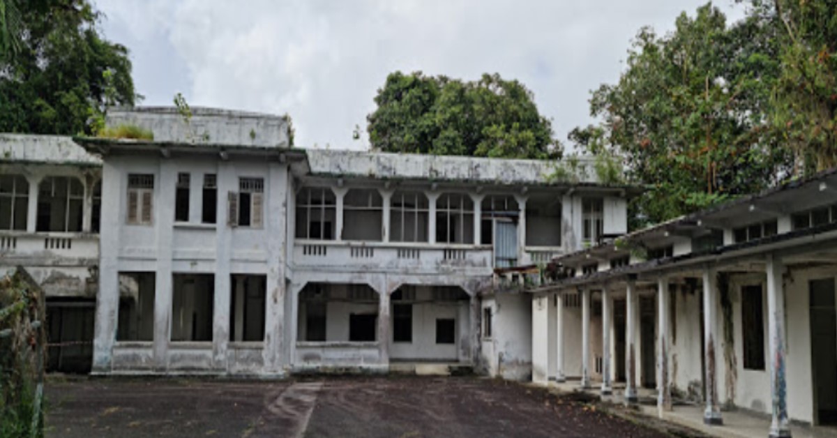GIRL SAID SHE WAS ‘DISTURBED’ BY PONTIANAK @ CHALET OPP OLD CHANGI HOSPITAL