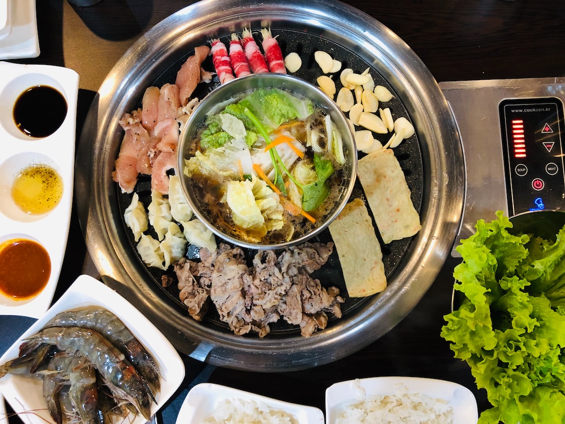 MAN BRINGS GF HOME FOR REUNION DINNER, FINDS OUT GF IS HIS DAD’S EX-MISTRESS