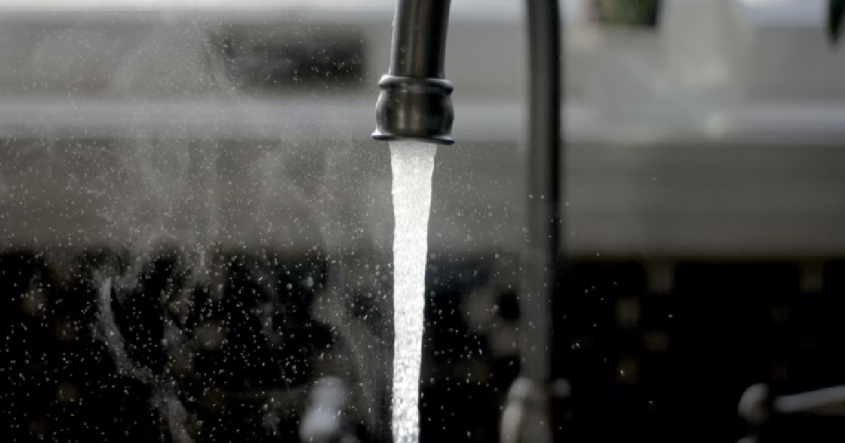 FT TOLD BY COLLEAGUE NOT TO DRINK WATER FROM THE TAP, DOESN’T KNOW THAT IT’S SAFE