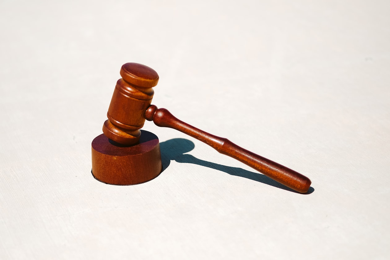 WOMAN APPROACHES ‘XIAO-SAN’ TO TESTIFY AGAINST HER CHEATING HUSBAND IN COURT