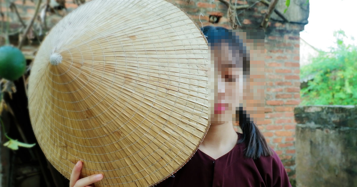 MARRIED MAN SECRETLY MEETS HIS VIET LOVER IN JB, MAKE HER PREGNANT BY MISTAKE