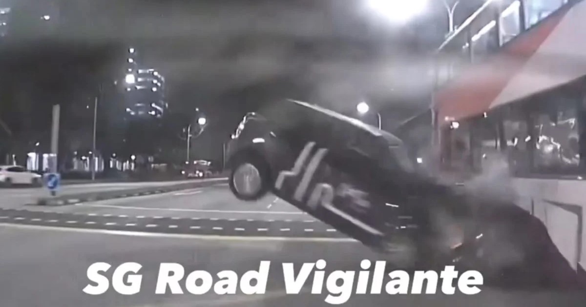 ACCIDENT @ YISHUN BETWEEN CAR & BUS LEAVES 1 DEAD & SEVERAL INJURED