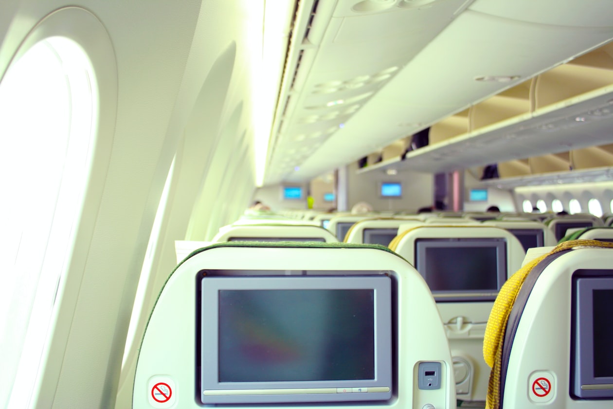GIRL DITCHES BF BECAUSE HER EXPENSIVE ‘BOTTOM’ CAN ONLY SEAT BUSINESS CLASS