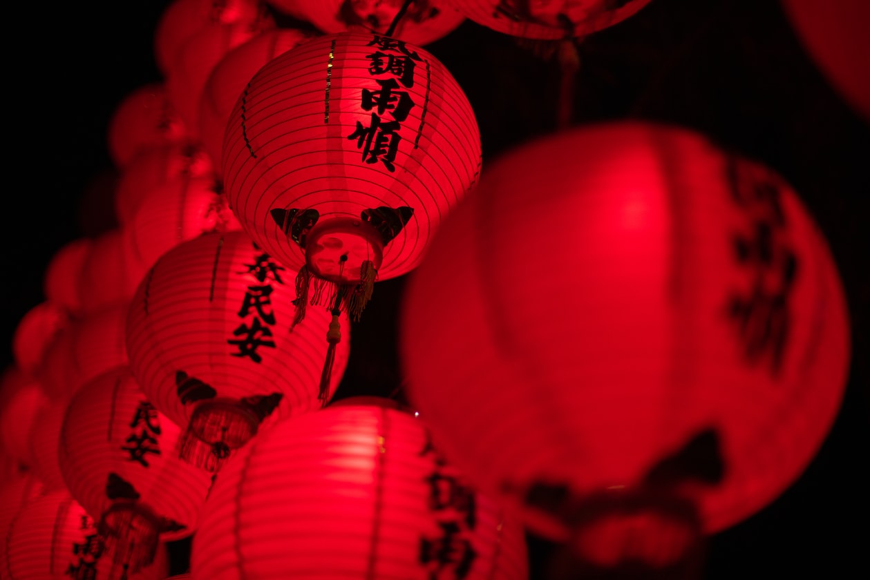 GUY KENA BY PARENTS BECAUSE HE SAY ‘HONG BAO NA LAI’ DURING CNY