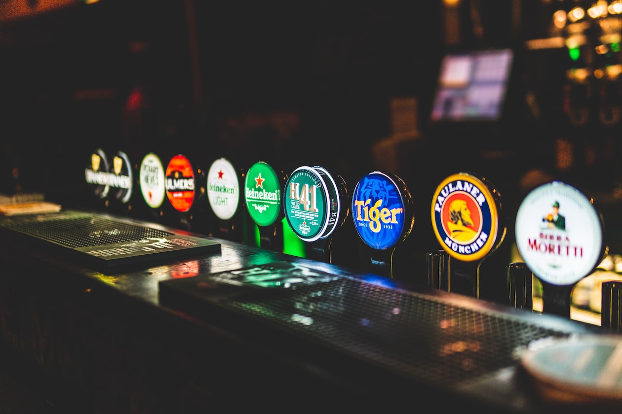FT SAYS DRINKING BEER IN S’PORE IS LIKE ‘PEEING MONEY’