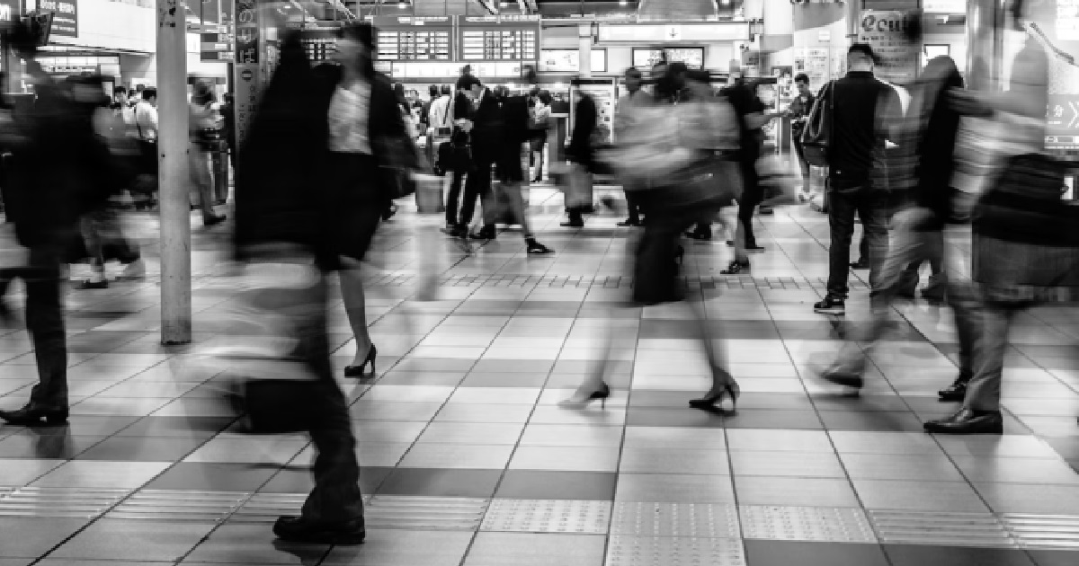 HARDWORKING EMPLOYEE FINALLY SNAPPED & SCOLDS OPPRESSIVE BOSS, RESIGNS ON THE SPOT