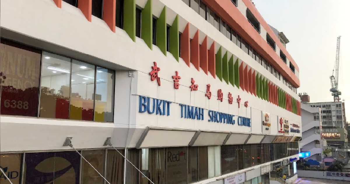 CUSTOMER ORDERED GRABFOOD, DELIVERY RIDER LEFT HIS FOOD OUTSIDE SHOPPING MALL