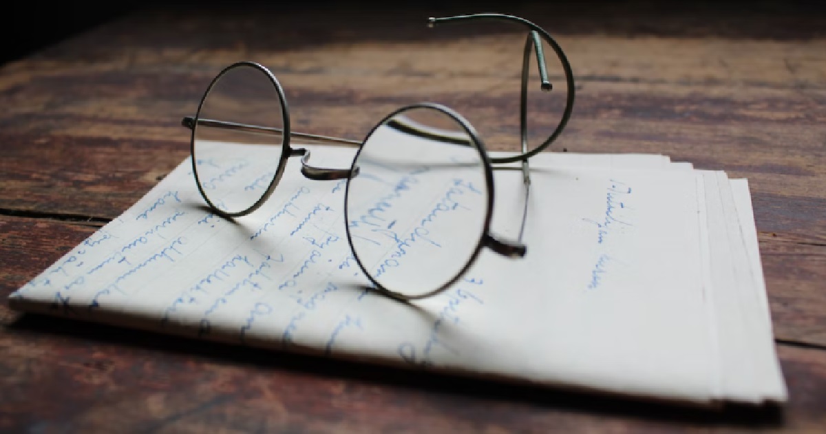 WOMAN FOUND OUT 9 YEARS AFTER FATHER DIED, THAT SHE HAD A SECRET OLDER BROTHER