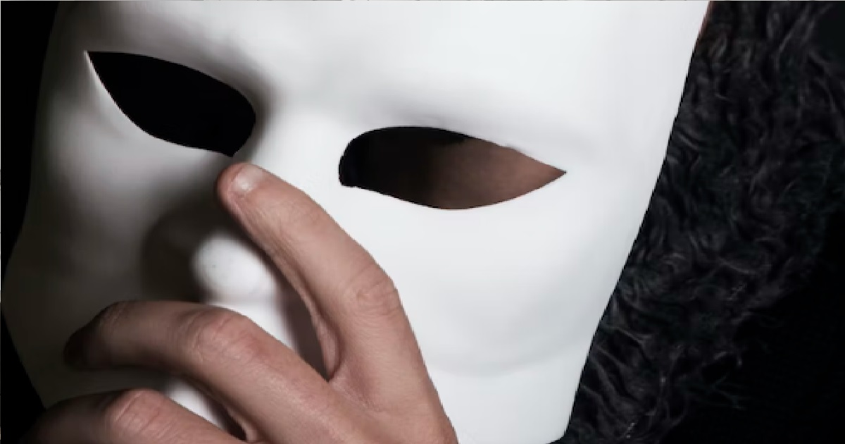 BF LEADING A SECRET DOUBLE LIFE, GF OF 8 YEARS FOUND OUT SHE’S THE MISTRESS ALL ALONG