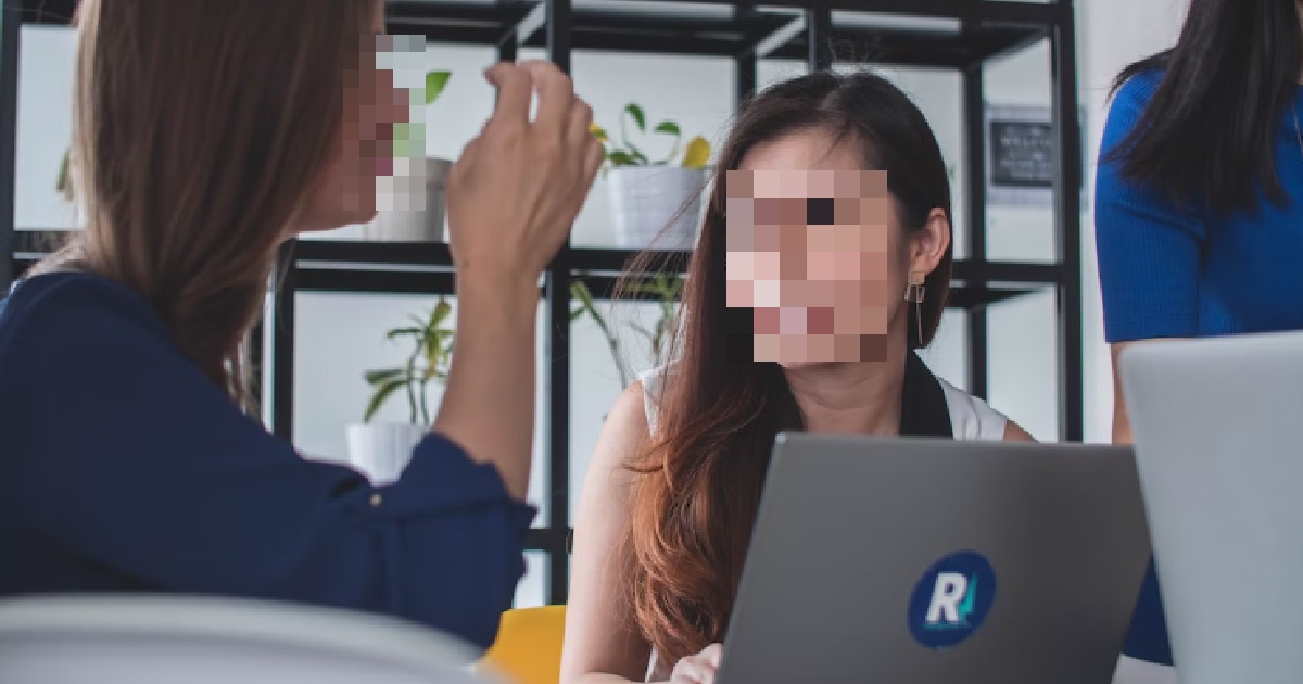 GIRL JUST STARTED NEW JOB BUT HATES IT ALREADY – “I FEEL SO DRAINED EVERYDAY”