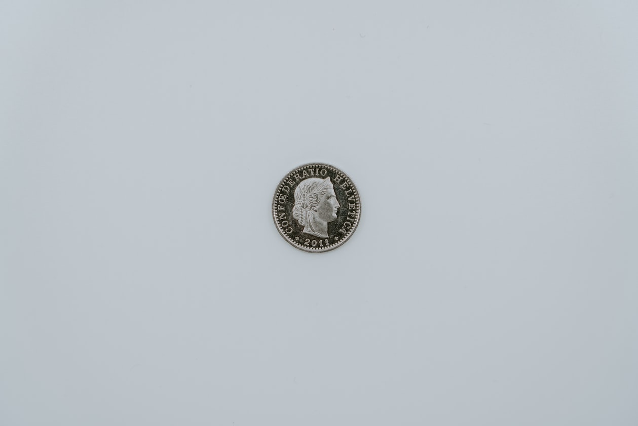 GIRL SAYS SHE WILL NEVER BELIEVE A PERSON 100%, ALWAYS 2 SIDES TO A COIN