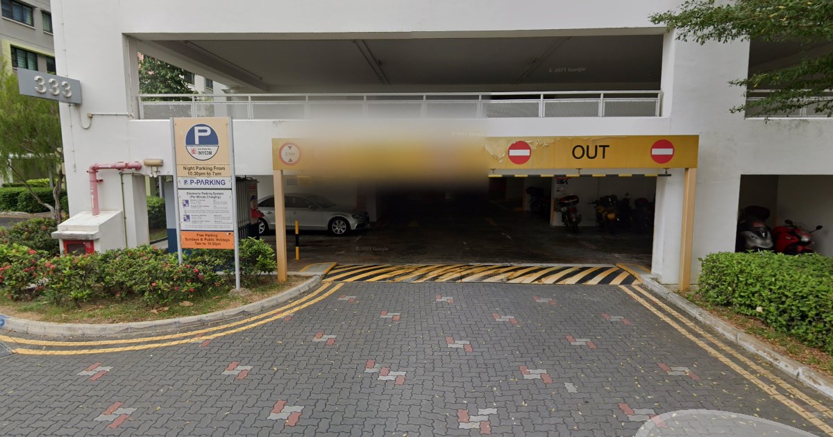 MAN BREAKS DOWN IN CAR BECAUSE STRESSED, BUT STILL FAKES A SMILE WHEN REACH HOME