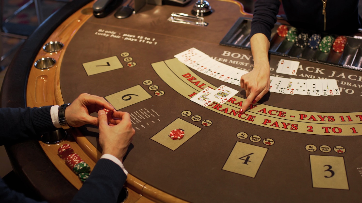 MY FAMILY ALWAYS NO MONEY BECAUSE MY PARENTS BOTH GOT ADDICTED TO GAMBLING