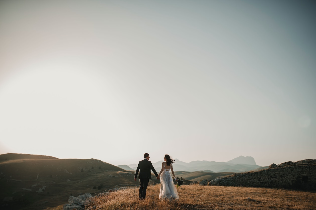 MAN ADVICE OTHERS TO NOT SETTLE DOWN & GET MARRIED, “THINK TWICE, THRICE”