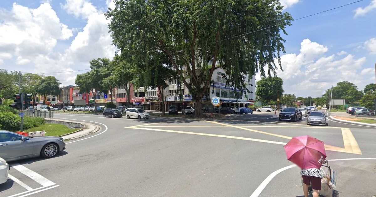 JB POLICE STOP MY CAR, TAKE OUT PAPER TO PRETEND TO FINE ME BUT WANT ‘COFFEE MONEY’