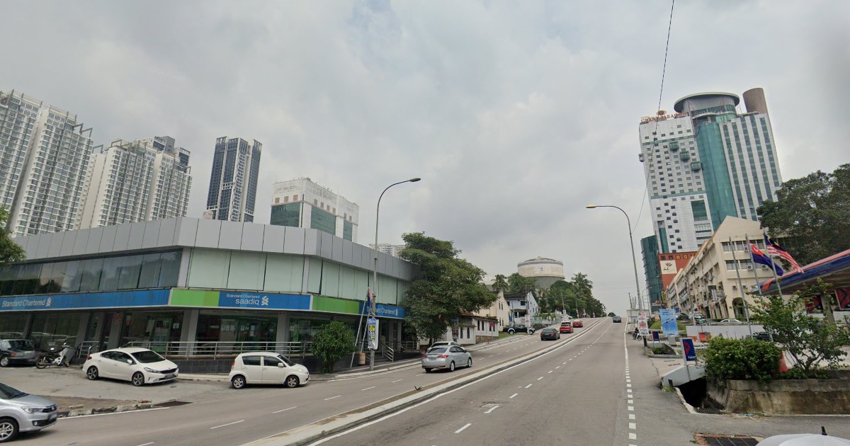 SUAKU GUY BROUGHT HIS GF TO HOTEL SPA IN JB WHERE MEN GO TO ‘PEW PEW’