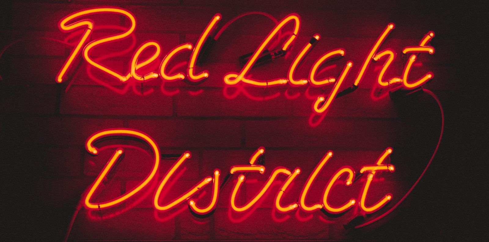 BF TOLD GF HE IS GOING ON BUSINESS TRIP, BUT IT’S A RED-LIGHT DISTRICT ADVENTURE
