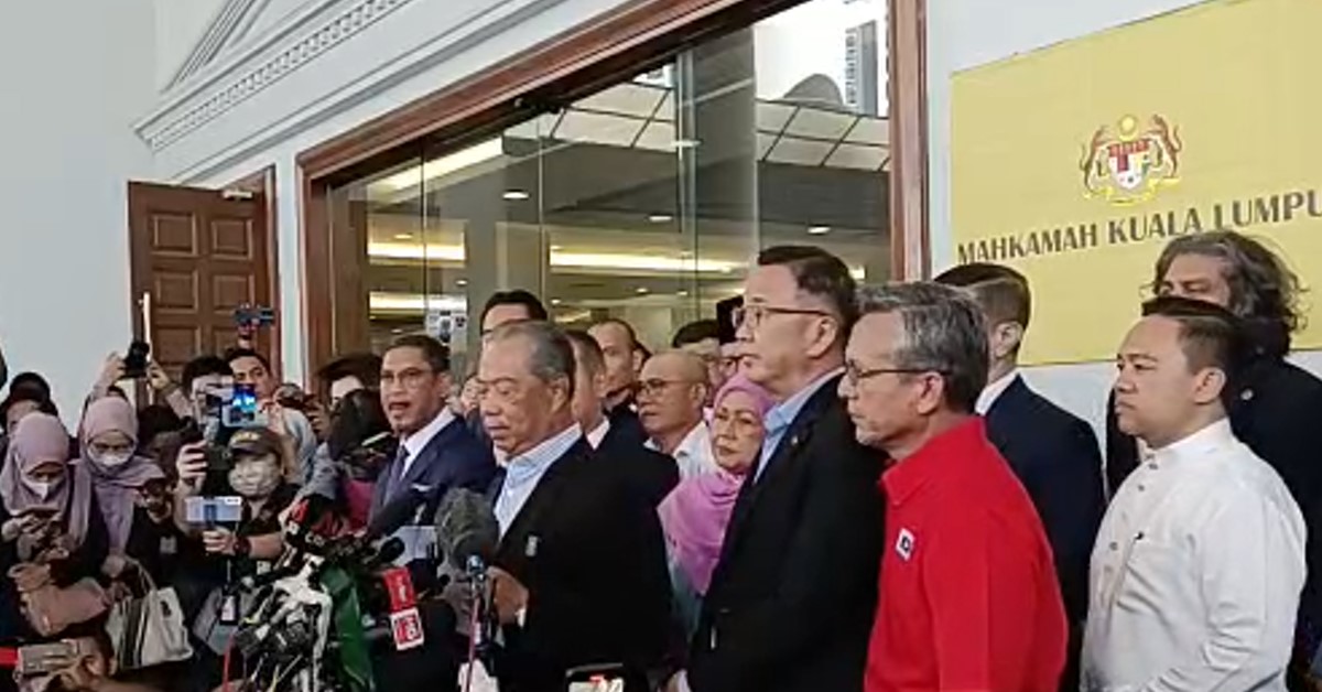 EX MSIAN PM MUHYIDDIN  ALLEGEDLY SOLICITED BRIBES MORE THAN $69 MILLION, CHARGED WITH CORRUPTION