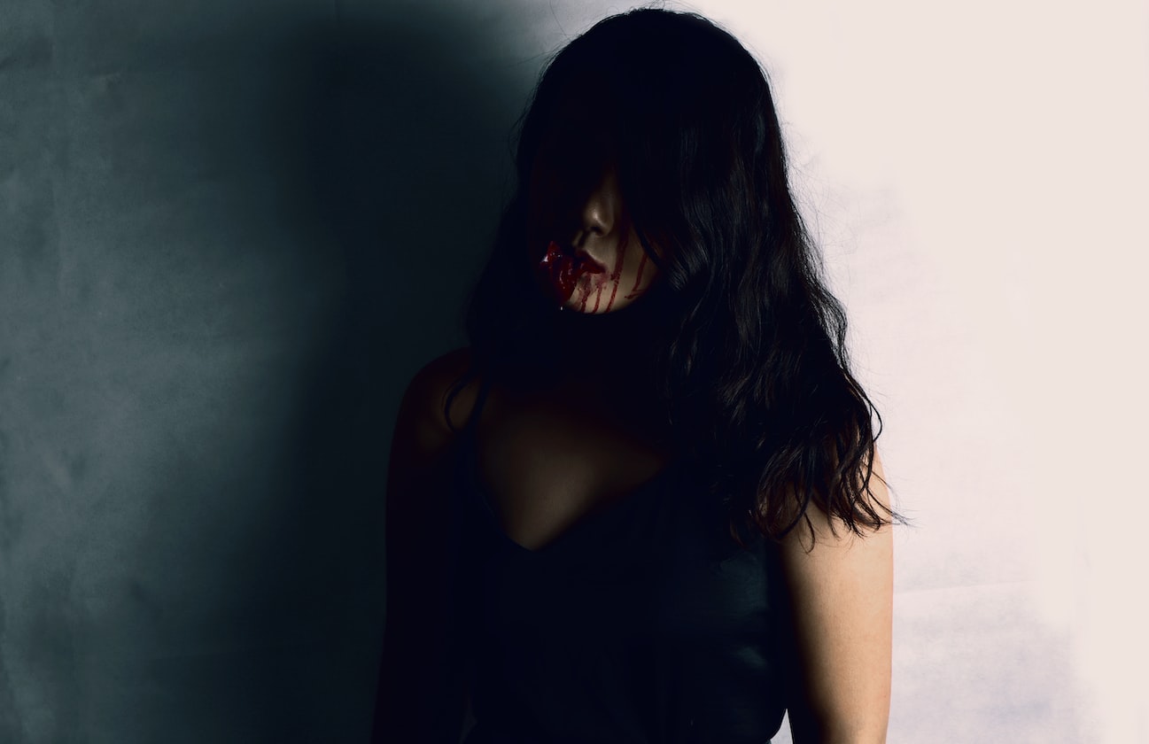 MAN MEETS GIRLS DAILY FOR A MONTH AFTER KNOWING THEM, THEN GHOSTS THEM IMMEDIATELY