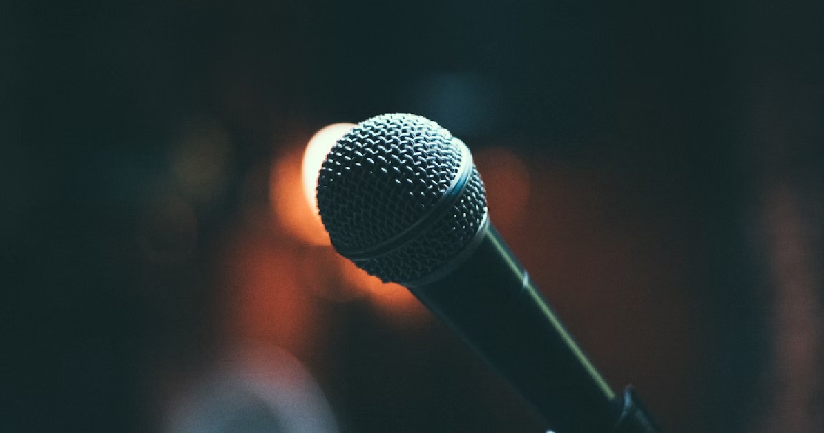 MAN BROKE DOWN & CRIED BECAUSE GF SAID HIS SINGING VOICE WAS “INSUFFERABLE”