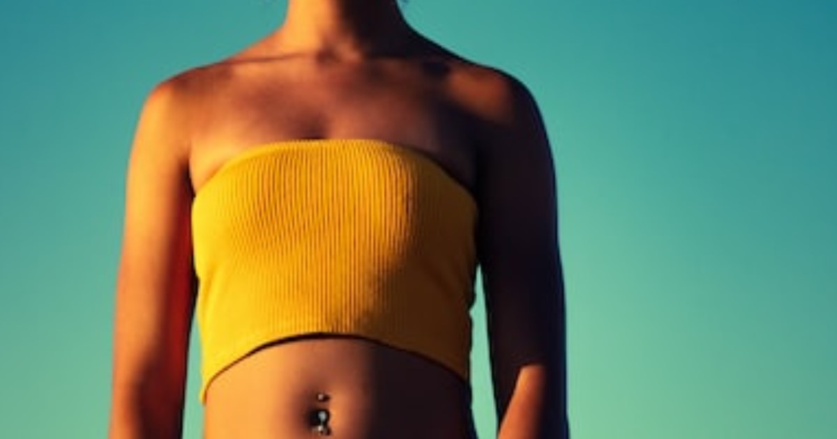 GIRL WANT TO DRESS SKIMPILY TO SHOW OFF PIERCING, BUT SCARED RANDOM AUNTIES/UNCLES SCOLD HER