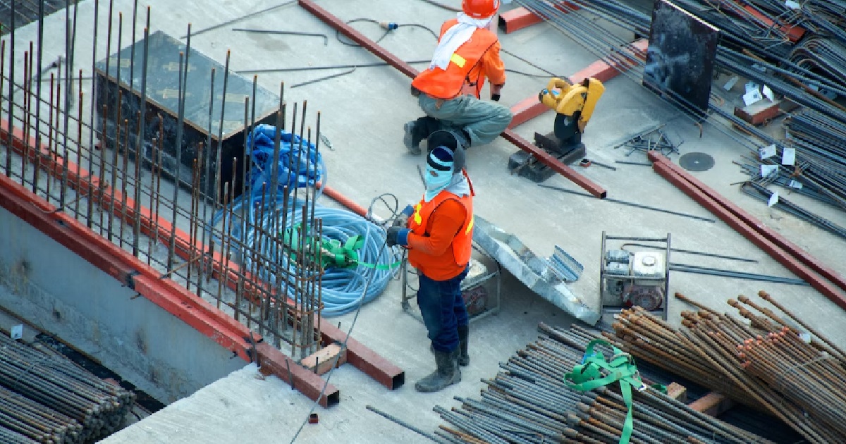 43 Y.O MAN ARRESTED FOR STEALING COPPER WIRES FROM CONSTRUCTION SITE @ STADIUM