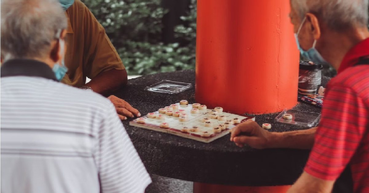 DAD WORKED HIS WHOLE LIFE FOR $4K/MTH SALARY, END UP STILL RETIRED WITH NO SAVINGS