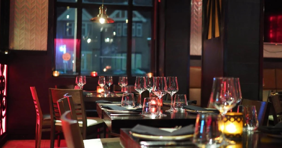 MAN REFUSED TO BRING GF TO NICE PLACES BECAUSE SHE EATS LIKE A 10 Y.O KID, FEELS PAISEH