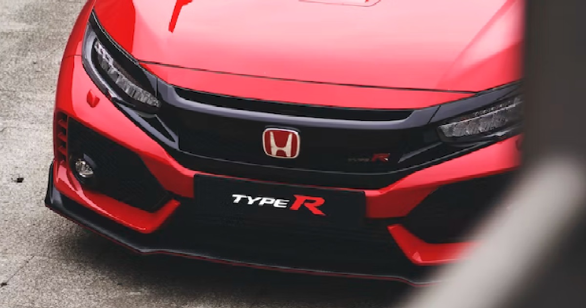 MAN EARNING ONLY $450/MONTH, PARENTS FORCED HIM TO BUY A HONDA AS A “STATUS SYMBOL”