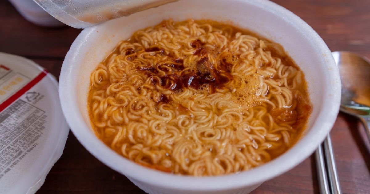 15 Y.O BOY STABBED BROTHER TO DEATH BECAUSE HE DIDN’T BUY INSTANT NOODLES FOR HIM