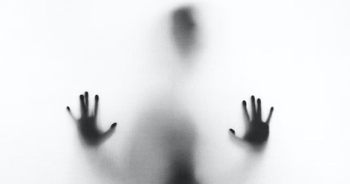 GUY’S CLINGY GF FOLLOWS HIM EVERYWHERE LIKE SHADOW & WANTS HIM TO DO THE SAME