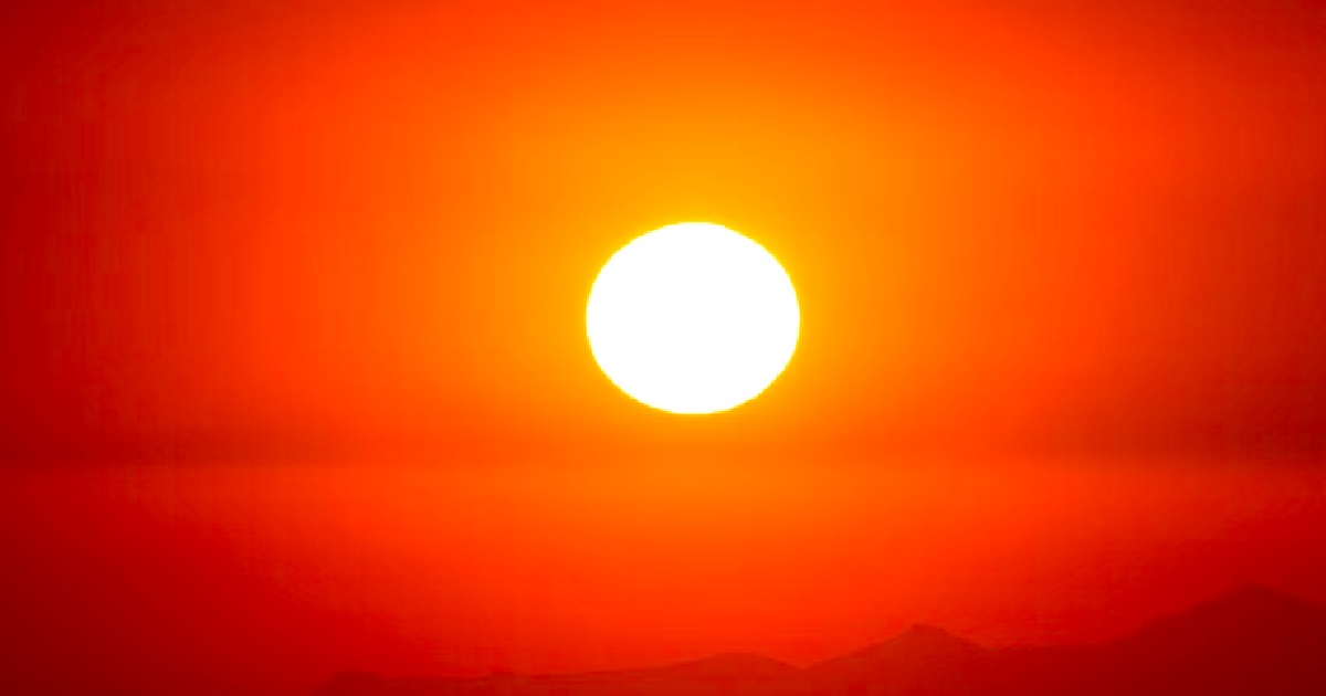 MESSAGE CIRCULATING SAYING S’PORE COULD SEE HEATWAVE OF 40-50°C, NEA SAYS “UNLIKELY”