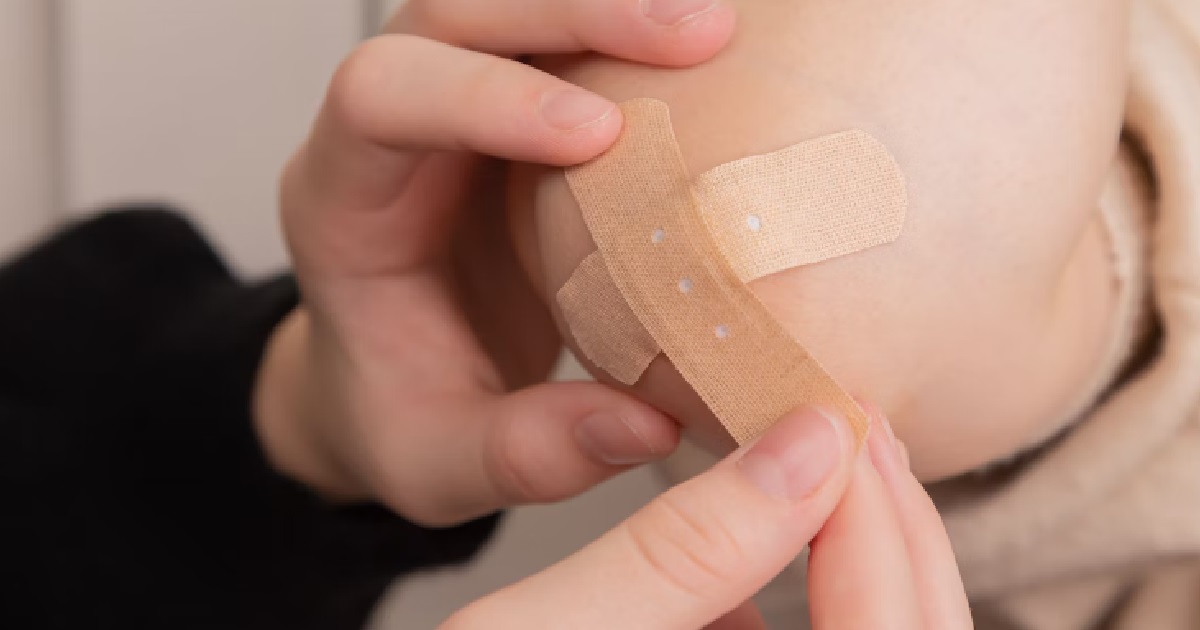 GUY PAID $2K TO STITCH UP SMALL WOUND, CLINIC ALSO CHARGED $50 JUST TO PUT BANDAGE