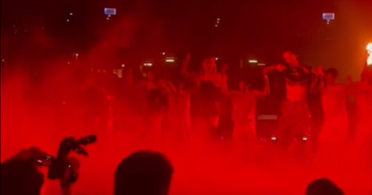 MAN SAYS HIS WALLET BURNED A BIG HOLE AFTER BUYING TWO BLACKPINK CONCERT TIX