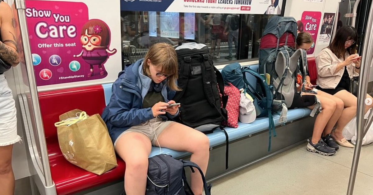 FOREIGNER TEACHES YOU HOW TO TAKE UP WHOLE ROW OF SEATS ON THE MRT WITH BAG
