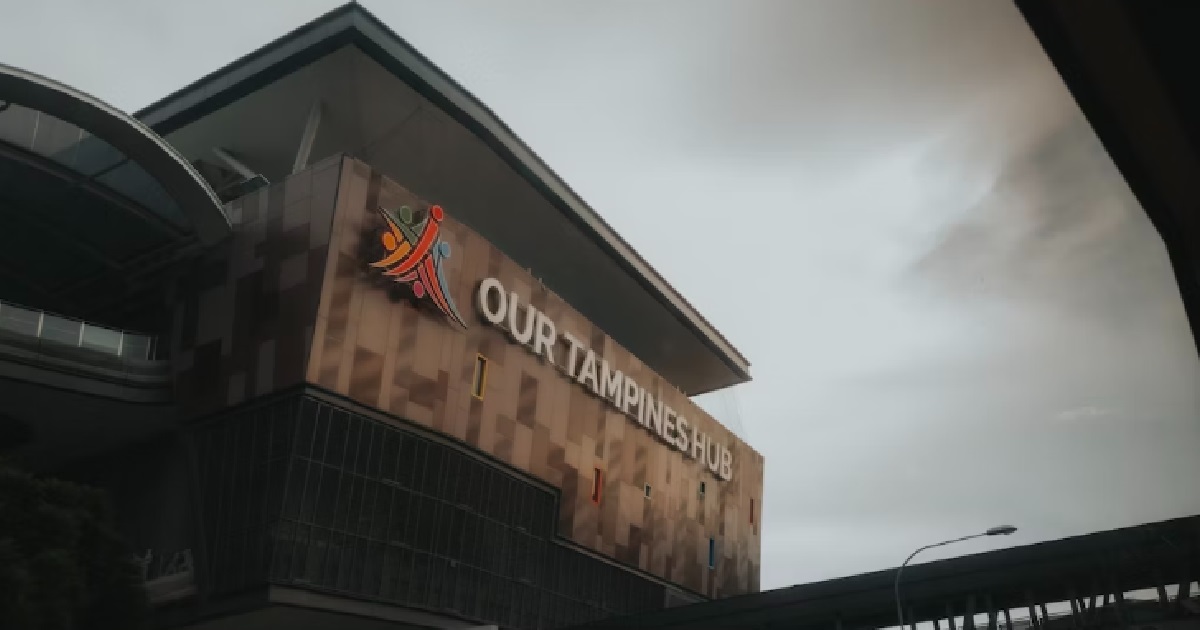 GIRL LIVES IN BUKIT PANJANG, VISITS EAST SIDE & IT’S LIKE A NEW WORLD, PEOPLE ARE “FRIENDLIER”