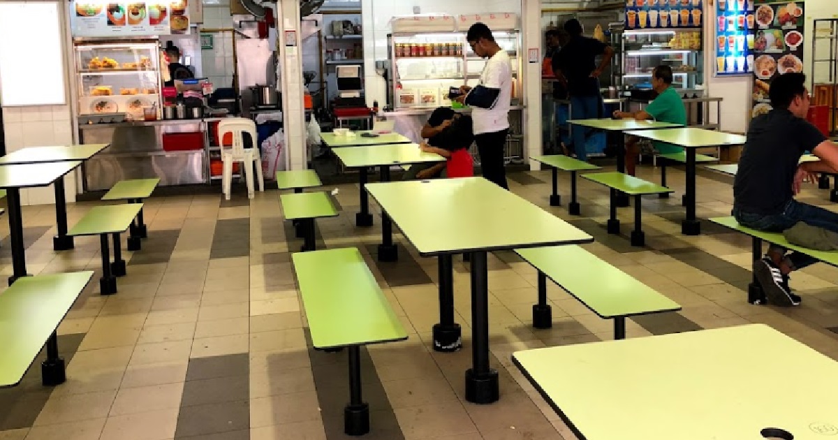 MAN ORDERED KOPI-O BUT GOT 100 PLUS INSTEAD @ HOUGANG KOPITIAM, HAWKER SCOLDS HIM