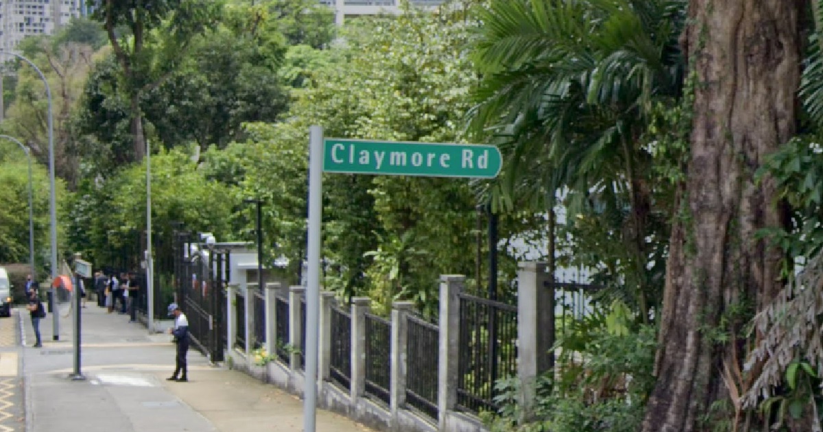 RUSSIAN WOMAN ALLEGEDLY BIT & KICKED S’PORE POLICE, ASKED “YOU KNOW WHO MY HUSBAND IS!”