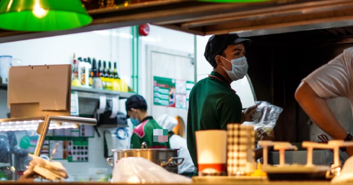 RESIGNING STAFF HANDS IN 2-WEEK NOTICE, BOSS NOT HAPPY, FIRES HIM STRAIGHT AWAY