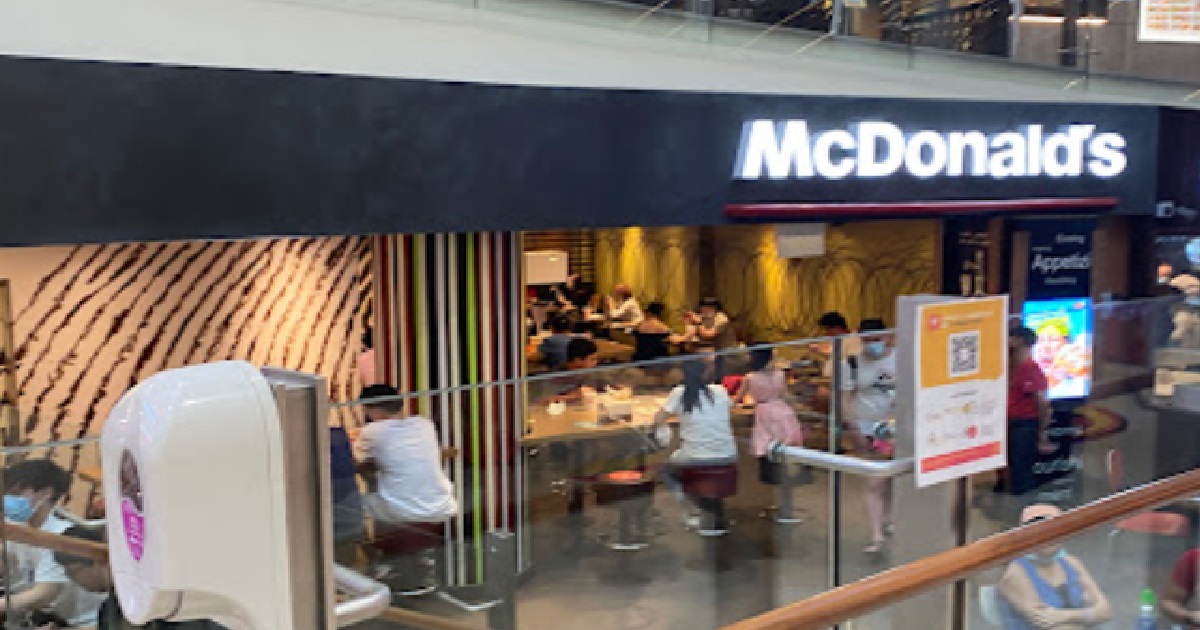 NETIZEN ASK WHY MCDONALD’S SO POPULAR IN SG, ALWAYS CROWDED WITH YOUNG & OLD