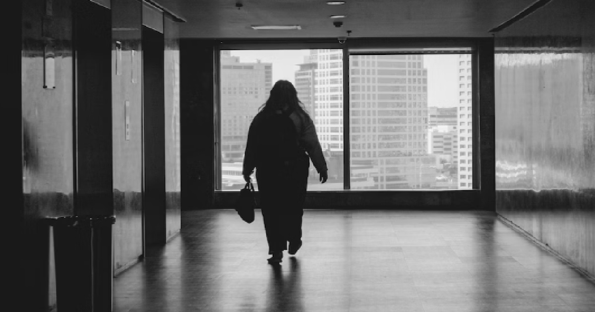 WORKER JUST GOT A PAY RAISE, THEN KENA PAY-CUT SO COLLEAGUE CAN GET PAY-RAISE ALSO