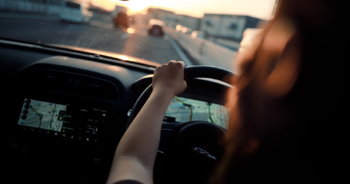 GRAB DRIVER NO TAXI LICENSE BUT PICKED UP STREET-HAIL PASSENGERS, FINED $2.3K