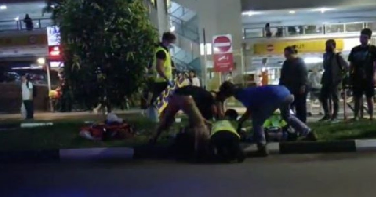 70 Y.O WOMAN DEAD AFTER DASHING ACROSS ROAD @ BUKIT PANJANG & GETTING HIT BY SPEEDING CAR