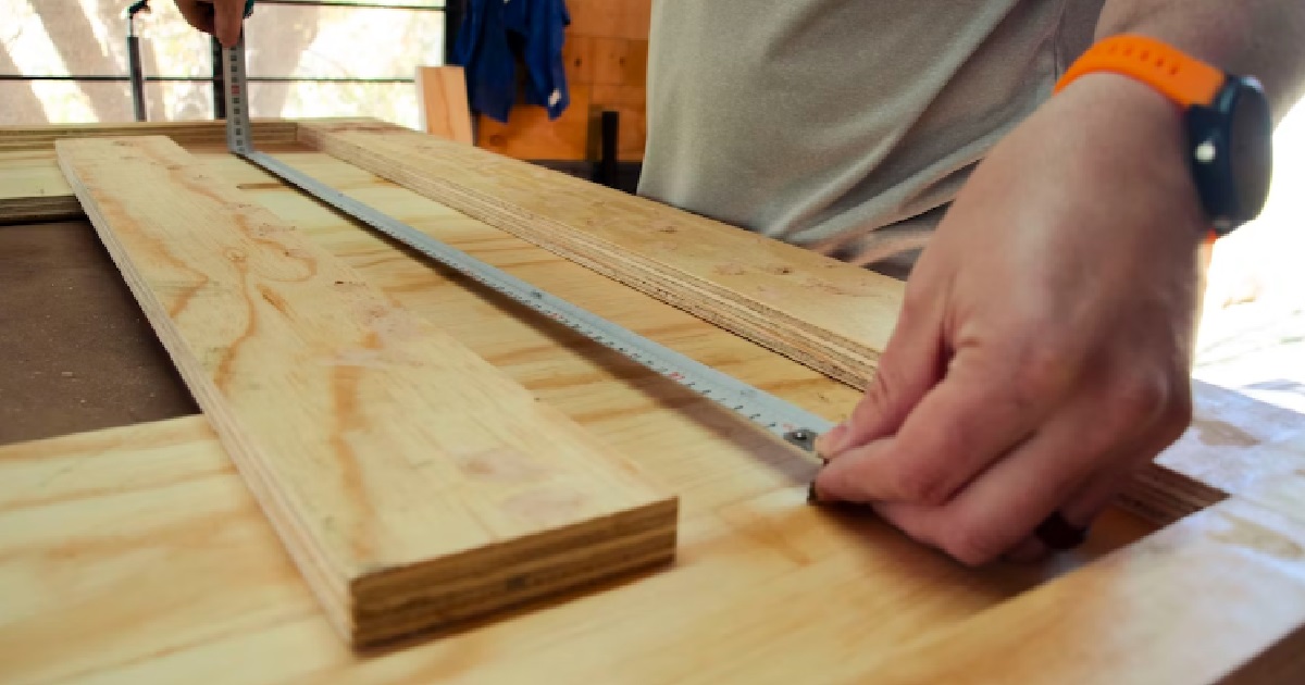 UNI GRAD FEELS OVERWHELMED BY OFFICE WORK, WANTS TO QUIT & BE A CARPENTER