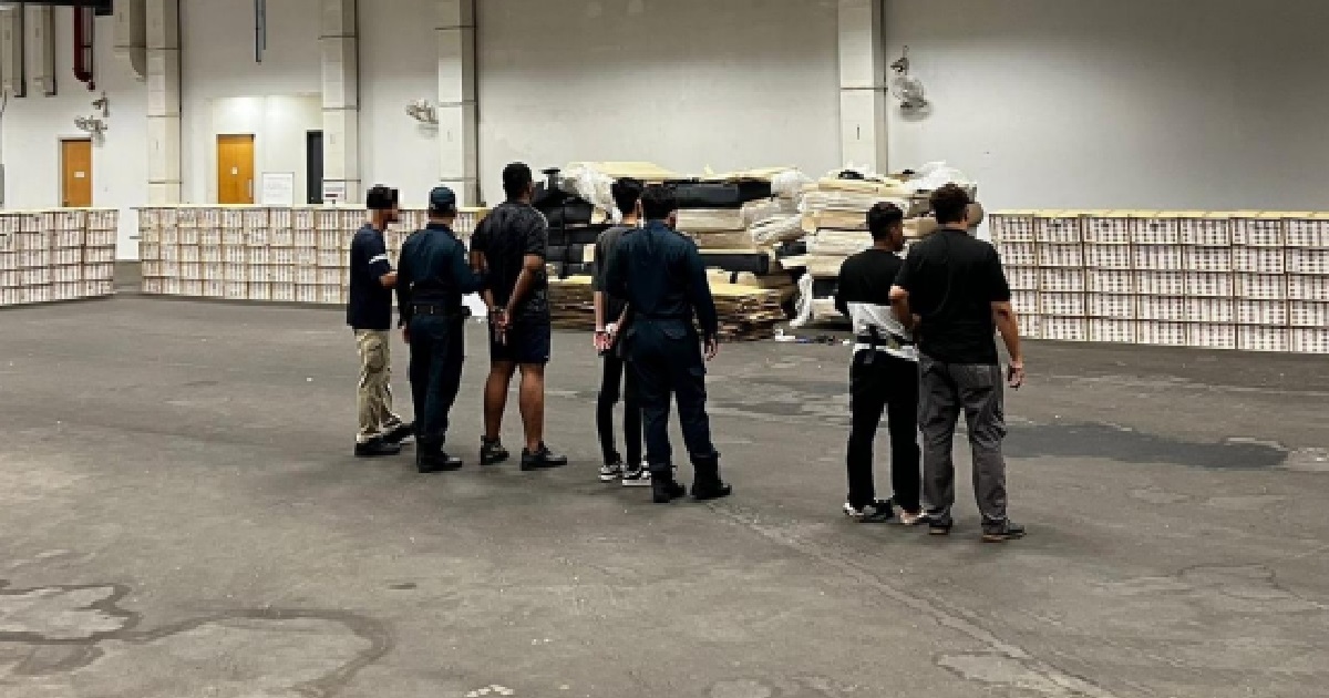 3 ARRESTED FOR 5K CARTONS OF ILLEGAL CIGGS, SIAM $540K IN DUTIES & TAXES