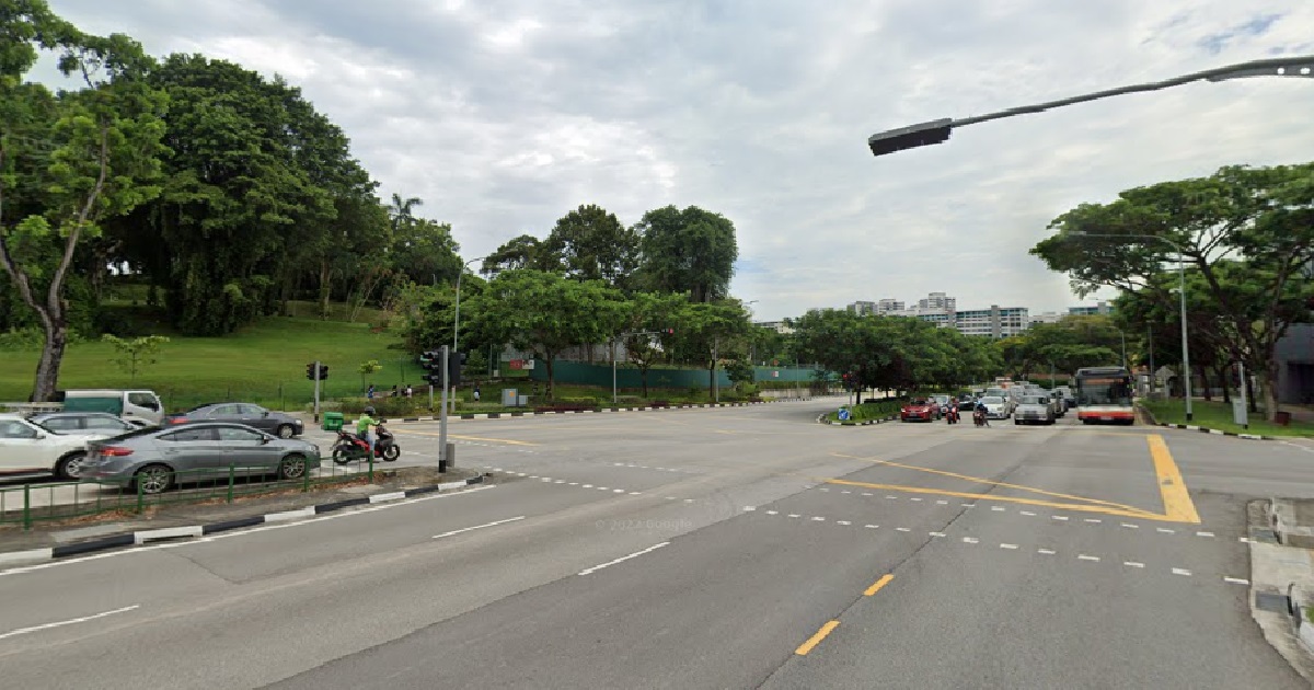 MERC DRIVER KICKS OTHER MERC DRIVER’S CAR, THEN DRIVES INTO HER & PUSHES HER @ CLEMENTI