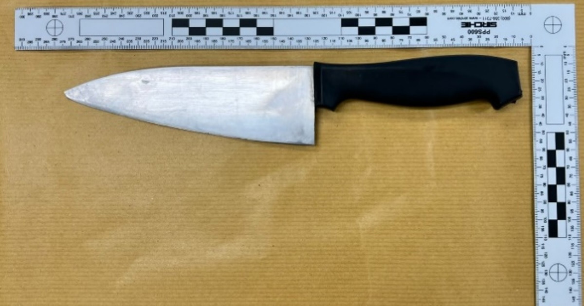 26 Y.O ARRESTED, ATTACKED VICTIM WITH KNIFE @ MARKET STREET